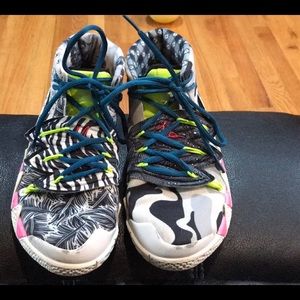 Nike Kybrid Basketball Shoes; Big Kid Youth 5